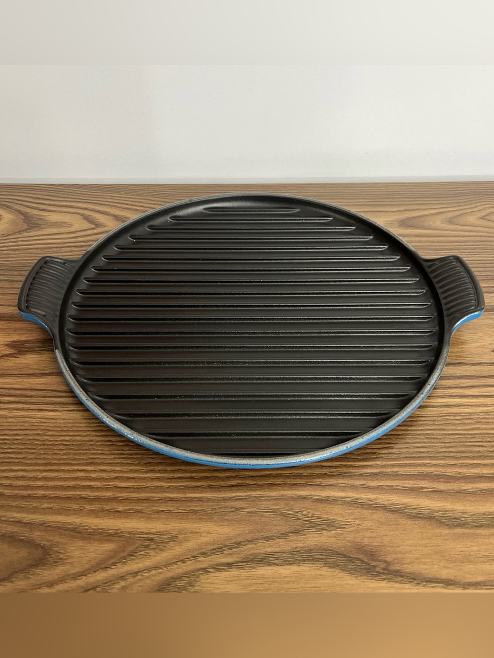 Le Creuset Round Enameled Cast Iron  Bistro Grill W/ Handles #32 New Without Box